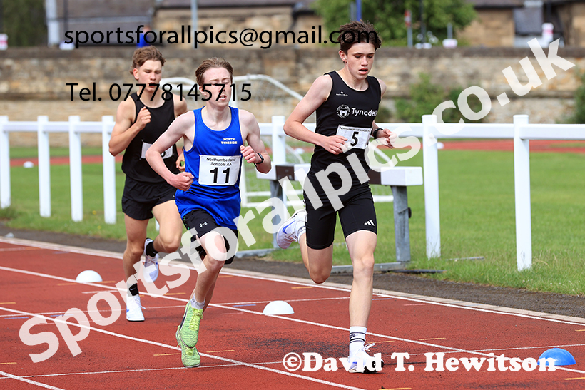 BBoys 1500 metres, 2025 Northumberland Schools Track and Fields, Wentworth, Hexham. Photo: David T. Hewitson/Sports for All Pics